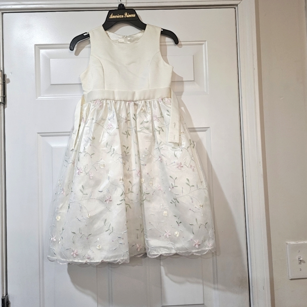 Elegant White Floral Kids Dress